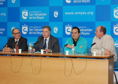 Presentaci&oacute; a l'Ajuntament de San Sebastian de los Reyes del sistema de control de l'impacte ac&uacute;stic sobre el seu municipi (fotografia: cronicanorte.com)